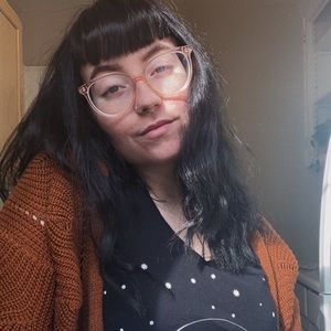 Meet your Posher, Angela